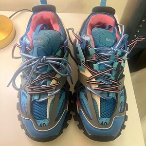 PINK AND BLUE BALENCIAGA TRACKS💙💞